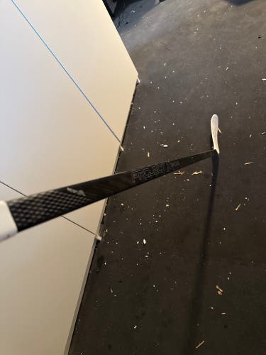Senior True Project X Smoke Left Hand Hockey Stick T28 (Used)