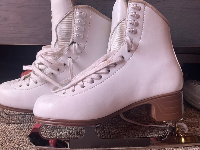 Jackson Ultima Mystique Figure Skates  Adult 8 (Used)