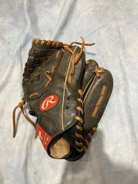 Brown Rawlings Mark of a Pro RH Pitcher's Baseball Glove 11" (Used)