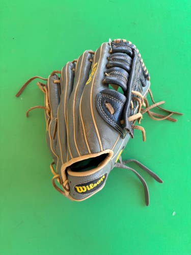 Gray Wilson A500 RH Outfield Baseball Glove 12.5"