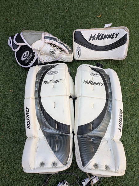 26" Mckenney Regular Goalie Full Set (Used)