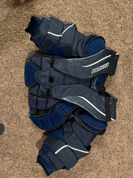 Large   Passau Goalie Chest Protector  (Used)