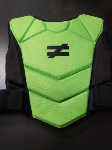 Unequal Lacrosse Player cc Shoulder Pads (Used)