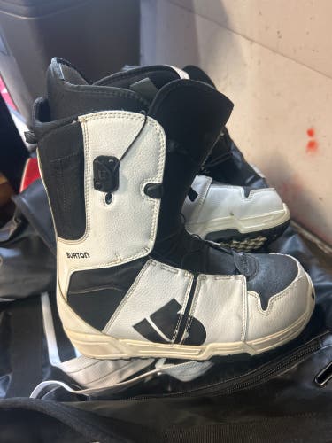 Size M 10.0 (W 11.0) Burton MOTO BOA Snowboard Boots All Mountain (Used)