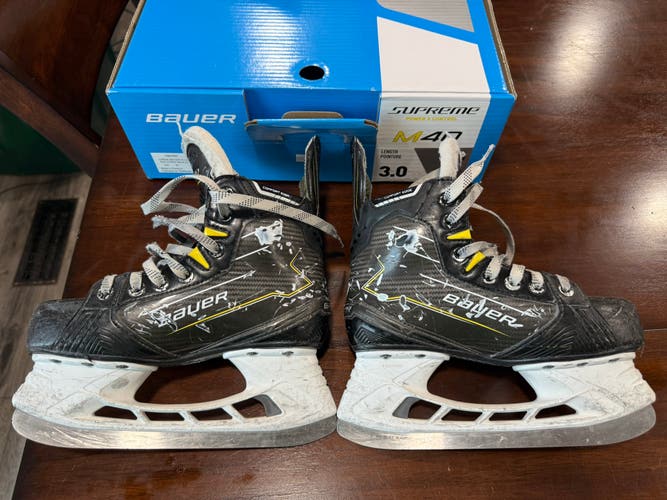 Bauer Supreme M40 Hockey Skates Regular Width Size 3 (Used)