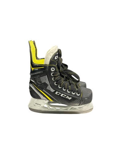 Used CCM SUPER TACKS Junior Hockey Skate Junior 02 11834-S000038320