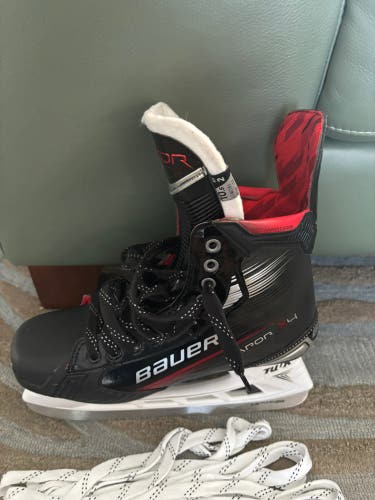 Bauer x5 size 10.5 fit2
