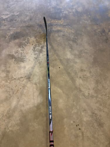 Senior Bauer Hyperlite 2 Right Handed Hockey Stick P92  (Used)
