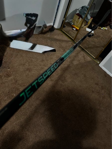 Intermediate CCM JetSpeed FT7 WTF Right Handed Hockey Stick P29  (Used)