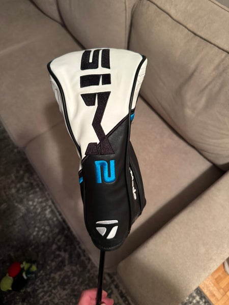 Men's TaylorMade Sim2 Max Right Handed Driver Stiff Flex 10.5 Loft (Used)