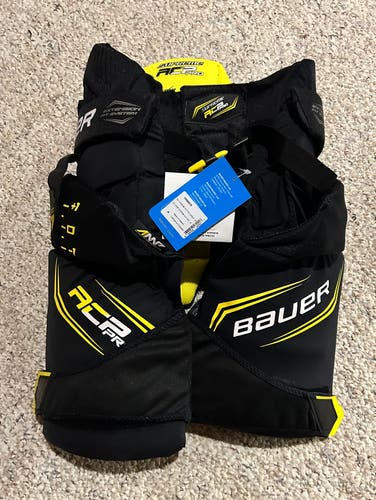 New Bauer Supreme ACP Pro Girdle - Size Junior Medium NWT