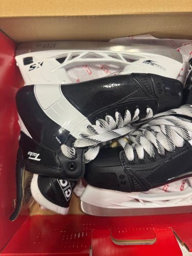 CCM Tacks XF 652 Hockey Skates Regular Width  10 (New)