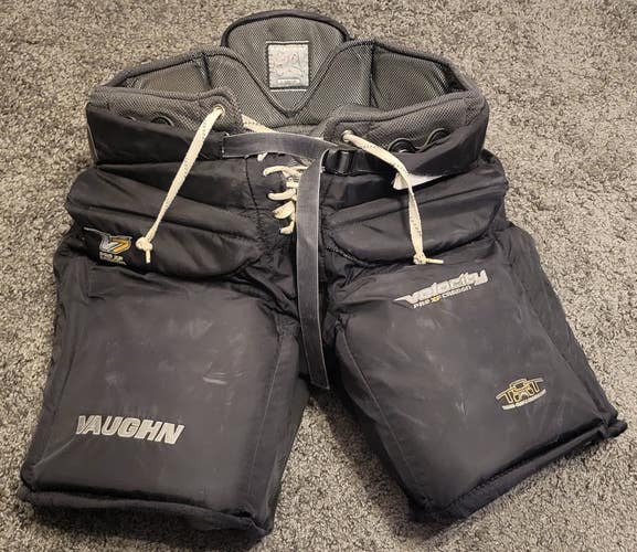 Large Vaughn Velocity V7 Pro XF Carbon Hockey Goalie Pants (Used)