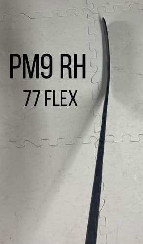 Senior(1x)Right PM9 77 Flex ProBlackStock™ Unbranded Blackouts Pro Stock Nexus Hockey Sticks