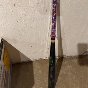 Louisville Slugger Bat  (-3) 28 oz 29.5" (Used)