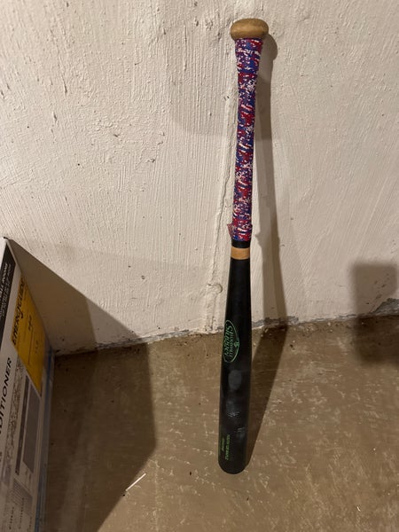 Louisville Slugger Bat  (-3) 28 oz 29.5" (Used)