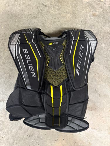 Small Bauer Supreme s29 Goalie Chest Protector (Used)