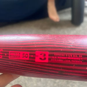 2024 DeMarini Voodoo One Pink Bat (-3) 28 oz 32" (Used)