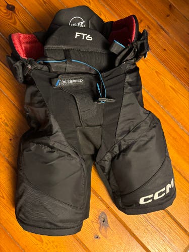 CCM FT6 Hockey Pants Senior Small