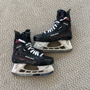 Bauer Supreme Mach Hockey Skates Regular Width  Pro Stock Size 4 (Used)