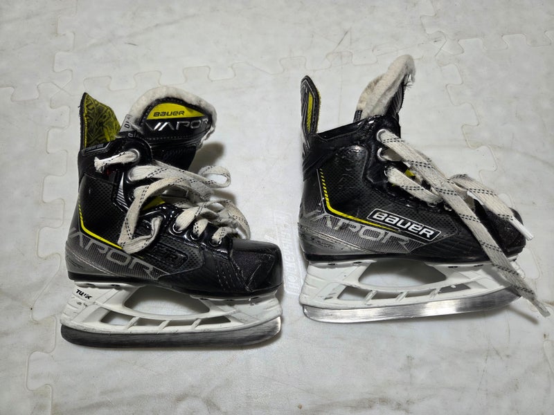 Youth Bauer Vapor 3X Hockey Skates Regular Width 10 (Used)