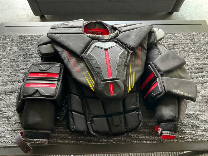 Small  Bauer Vapor Hyperlite 2 Goalie Chest Protector  (Used)