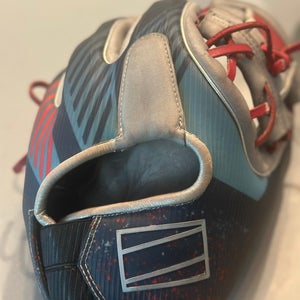 2022 Rawlings Right Hand Throw Infield REV1X Baseball Glove 11.5" (Used)