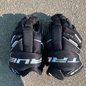 True Catalyst 7X Gloves | Junior 12"