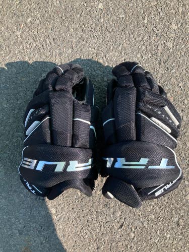 True Catalyst 7X Gloves | Junior 12"