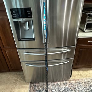 Intermediate Bauer Nexus Havok Right Handed Hockey Stick P28 (New)