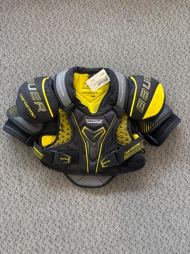 Used Bauer SUPREME MATRIX Junior Shoulder Pads MD 11858-S000077673