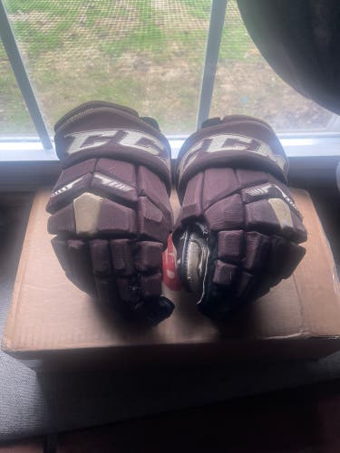 Hershey bears Ccm gloves