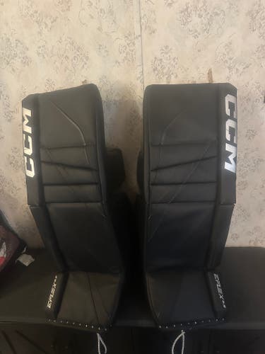 33" CCM Eflex 6.5 Goalie Leg Pads (New)