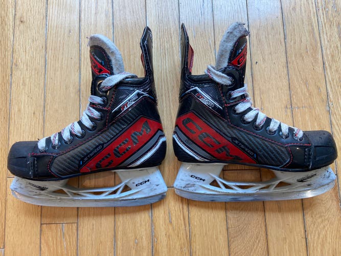 Youth CCM FT6 PRO size 12.5