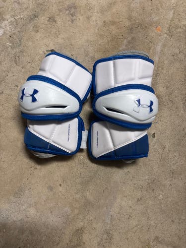 Medium Youth Under Armour Arm Pads (Used)