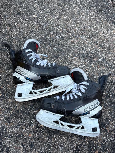 Junior CCM Jetspeed FT680 Hockey Skates | Size 3 (Used)