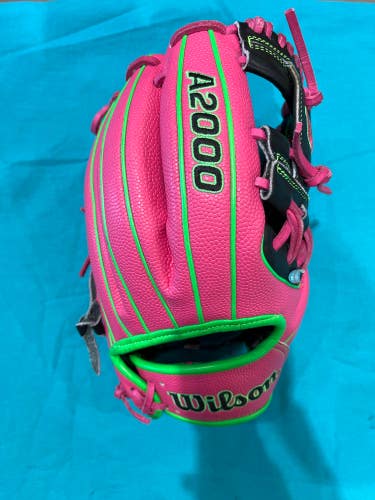 Pink Wilson A2000 RH Infield Baseball Glove 11.5" (Used)