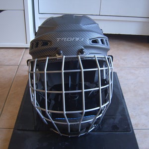 New Old Stock TronX Comp Senior Hockey Helmet sz M to L mimic Bauer 4500