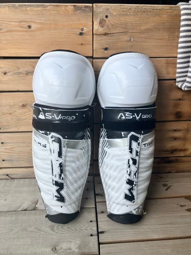 Senior CCM ASV Pro 15" Shin Pads Pro Stock (Used)