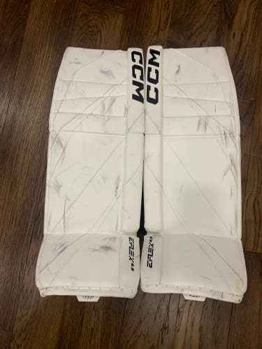 LIKE NEW 33" CCM Eflex 6.9 Goalie Leg Pads (Used)