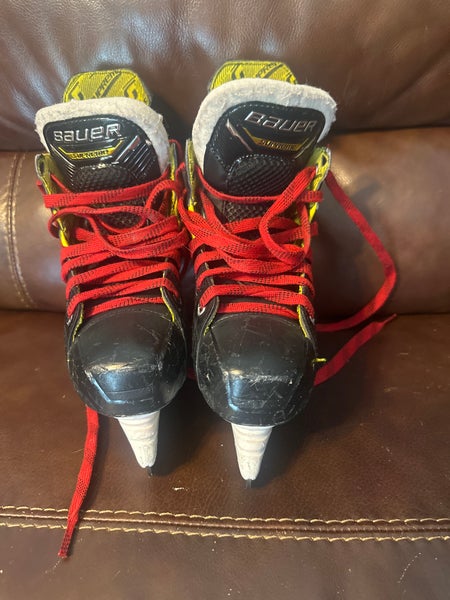 Bauer Supreme M4 Hockey Skates Regular Width Size 3.5 (Used)
