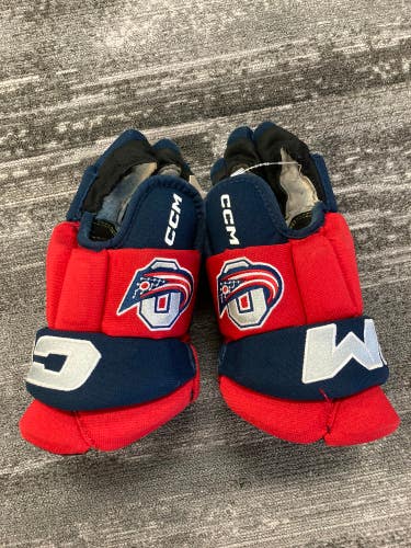 Blue Junior CCM 85C Gloves 11" (Used)