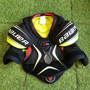 Large Junior Bauer Vapor X2.9 Shoulder Pads (Used)
