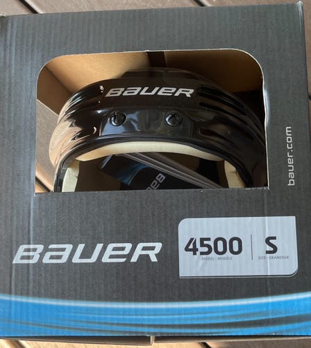 Small Bauer 4500 Helmet (New)