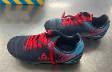 Used Brava Soccer Cleats Navy Blue Junior 01.5 11497-S000150811
