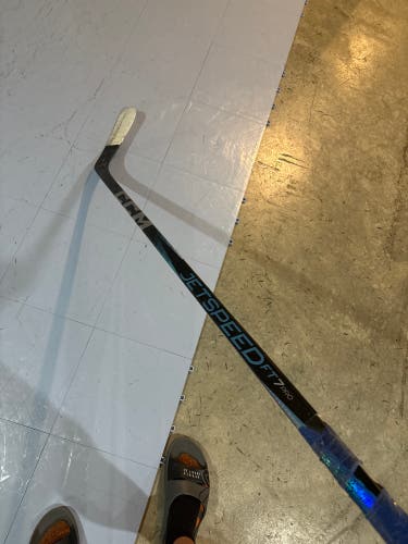 Intermediate CCM Jetspeed FT7 Pro Right Handed Hockey Stick P92  (Used)