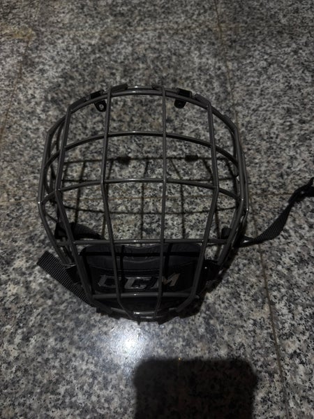 Medium  CCM FM680 (Used)