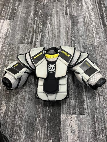 Junior Small / Medium Warrior RX3E+ Goalie Chest Protector (Used)