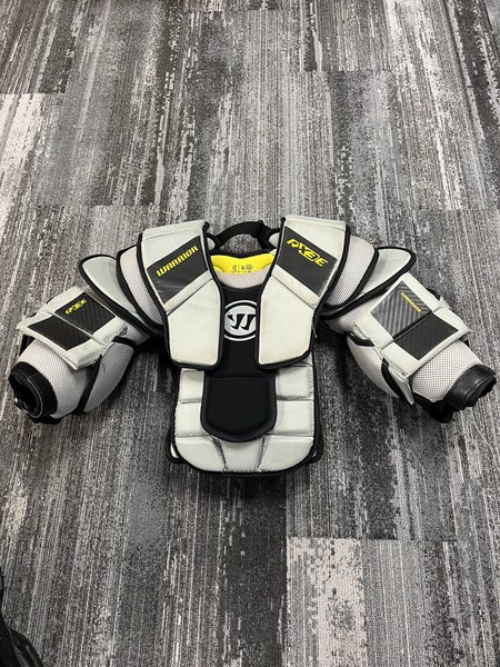 Junior Small / Medium Warrior RX3E+ Goalie Chest Protector (Used)