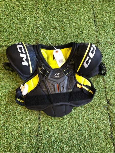 Medium Youth CCM XF Pro Shoulder Pads (Used)